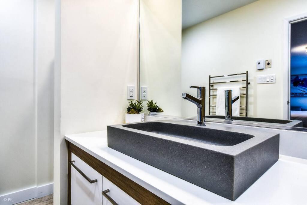 Chic Mt-Tremblant Condo With View On The Lake By Denstays Mont-Tremblant Buitenkant foto